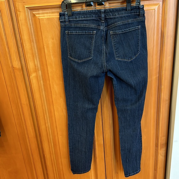 White House, black market size medium jegging  jeans - Picture 3 of 3